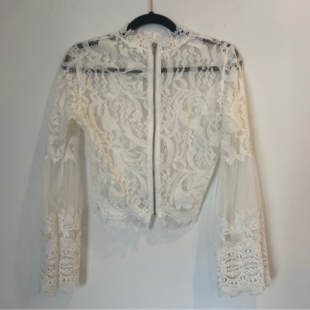 Elegant Lace Long Sleeve Cropped Jacket